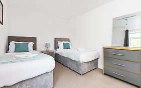 Opp B'Ham - Freshly Refurbished Walls And Carpets! Big Savings Booking 7 Days Or More!